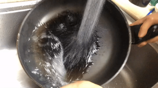 바나샘 블랙슈가 자연이 준 주방세제_GIF2.gif