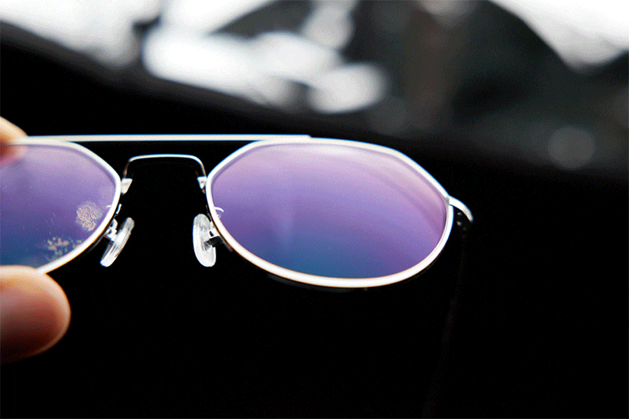 16_안경 기스.gif